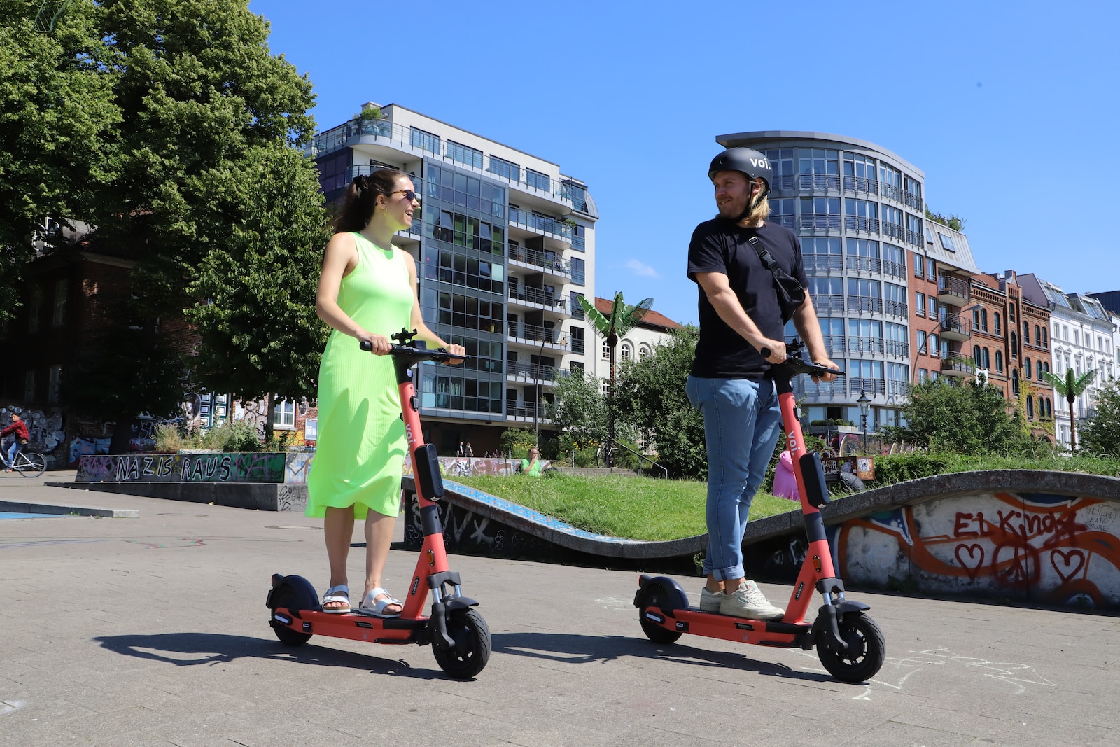 Ab welchem Alter ist es im Jahr 2023 erlaubt, E-Scooter zu fahren?